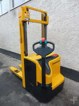 Ruční vysokozdvižný vozík 2008 Jungheinrich EJC216-G (1)