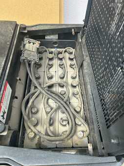 Hochhubwagen 2013  Crown DT3040 (3)