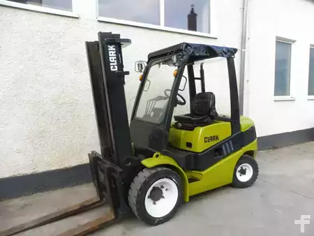 Dieselstapler 2012 Clark C30D (1)