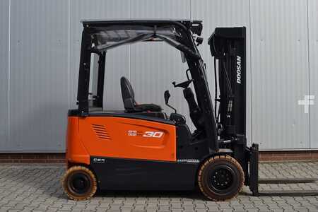 Elektro 4 Rad 2018  Doosan B30X-7AC (Nr. E2680) (1)