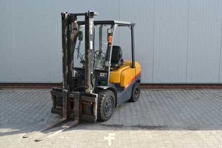 Dieselový VZV 2009  TCM FD30T (Nr. D2992) (4)