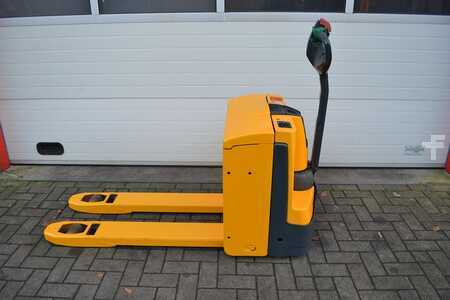 Stoccatori 2010  Jungheinrich EJE118 (Nr. L3039) (2)