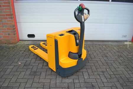 Stoccatori 2010  Jungheinrich EJE118 (Nr. L3039) (6)