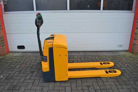 Stoccatori 2010  Jungheinrich EJE118 (Nr. L3039) (1)