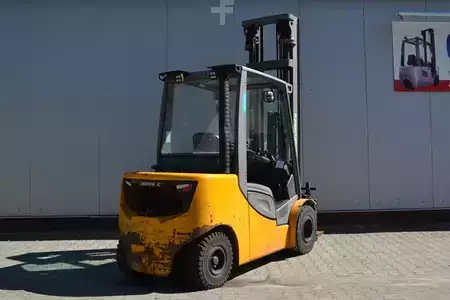 Dieselstapler 2014  Jungheinrich DFG 435 S (Nr. D3187) (5)