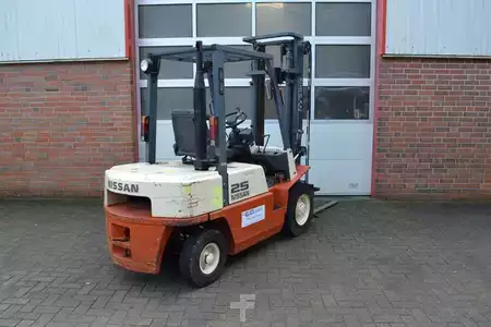 Dieselový VZV 1998  Nissan FJ02A25U (Nr. D3230) (6)