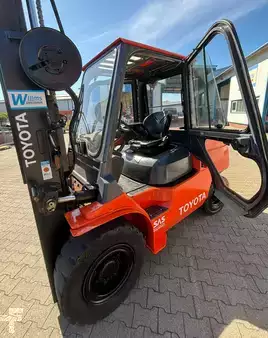 Dieselstapler 2014  Toyota 42-7FD45 (2)