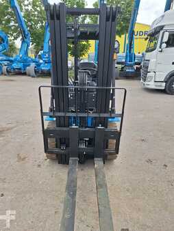 Elektro čtyřkolový VZV 2022 EP Equipment EFL252 (3)