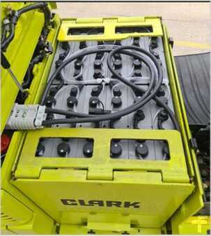 Eléctrica de 3 ruedas 2018  Clark GTX16 (3)