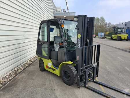 Dieselstapler 2023  Clark S25D (1)