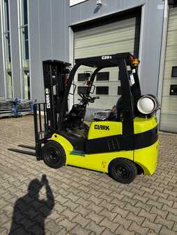 Chariots élévateurs GPL 2024  Clark C20s (1)