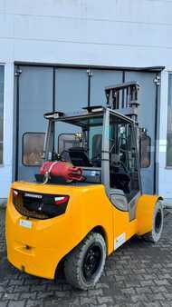 Treibgasstapler 2018 Jungheinrich TFG 550s (4)