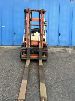 Dieselový VZV 1997  Nissan BF 03 (6)