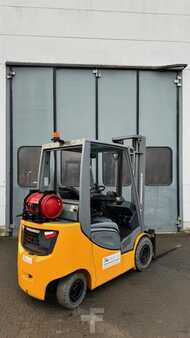 Treibgasstapler 2018 Jungheinrich TFG320s (2)