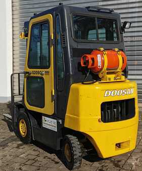 Treibgasstapler 2007 Doosan G 20 SC-2 (2)