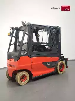 Eléctrico - 4 rodas 2015  Linde E50HL-388-01 (2)