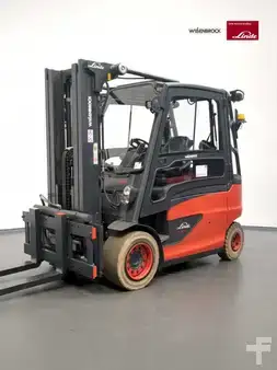 Electric - 4 wheels 2019  Linde E50HL-388-01 (1)