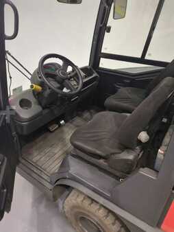 Chariots tracteurs 2015  Linde P250-127-01 (3)