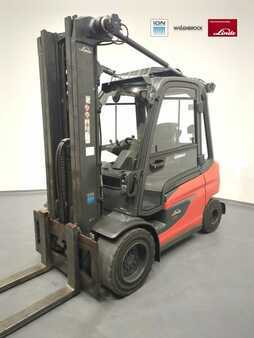 Carrelli elettrici 4 ruote 2023  Linde X35-1252-01 (1)