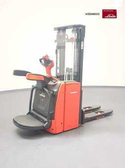 VZV s plošinou pro řidiče 2025  Linde L14AP-1173-01 (1)
