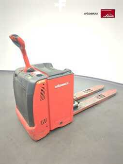 Transpallet elettrici 2023  Linde T40-131-01 (1)