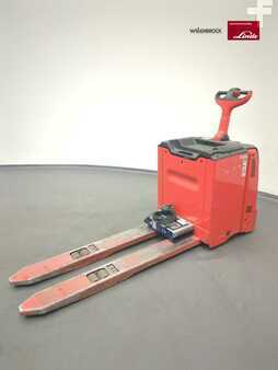 Transpallet elettrici 2023  Linde T40-131-01 (2)