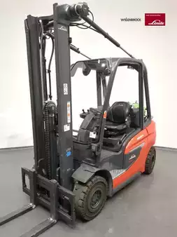 LPG Forklifts 2022  Linde H25T-1202-01 (1)