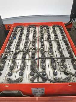 Chariots tracteurs 2018  Linde P250-127-02 (4)