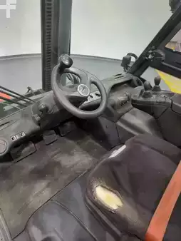 Elektromos 4 kerekű 2019  Linde E70-1279-01 (3)