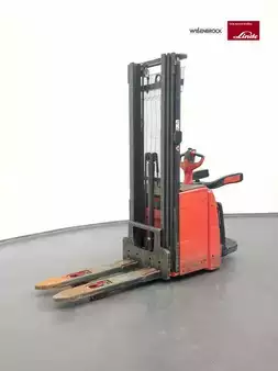Stacker de condutor em pé 2020  Linde L14AP-1173-01 (2)
