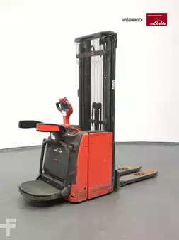 Stacker de condutor em pé 2020  Linde L14AP-1173-01 (1)