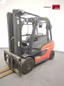 Dízel targoncák 2020  Linde H30D-1202-01 (1)