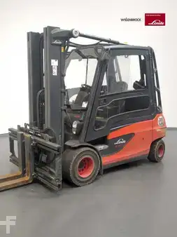 Elektromos 4 kerekű 2018  Linde E35L-387-01 (1)