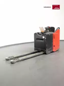 Stoccatori uomo a piedi 2021  Linde T20SP-131-01 (2)