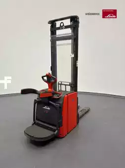 VZV s plošinou pro řidiče 2024  Linde L14AP-1173-01 (1)