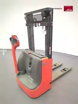 VZV s plošinou pro řidiče 2023  Linde L10B-1172-01 (1)