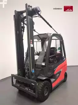 Elektro 4 Rad 2024  Linde E25-1252-01 (1)