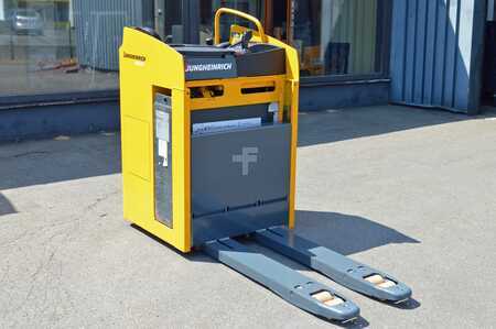 Pallet Trucks Sit-Down 2014  Jungheinrich ESE 220 Batterie Bj2019 (4)