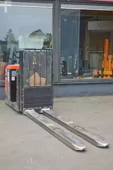 Nízkozdvižný vozík 2016  BT OSE 200X (4)