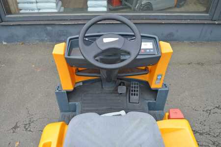 Chariot tracteur 2013  Jungheinrich EZS 570 Batterie Bj2021 (6)