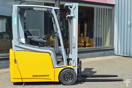 3 Wheels Electric 2016  Jungheinrich EFG 216k Batterie Bj 2021 (1)