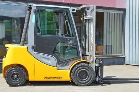 Carrello elevatore diesel 2017  Jungheinrich EFG 430s (1)