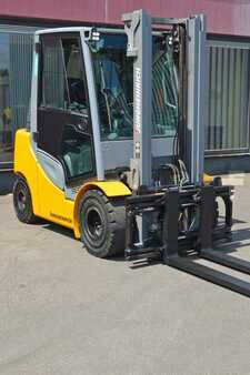 Carrello elevatore diesel 2017  Jungheinrich EFG 430s (4)