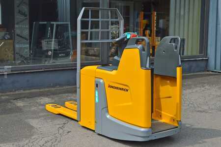 Elektro 4 Rad 2020  Jungheinrich ERE 120 (5)