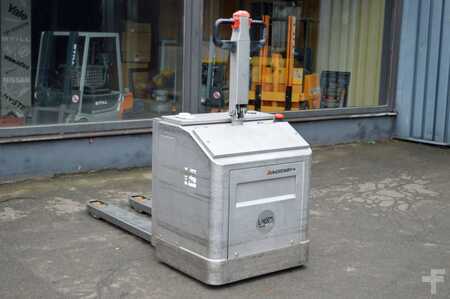 Elektrische palletwagens 2019  Jungheinrich EJE i25 INOX (5)