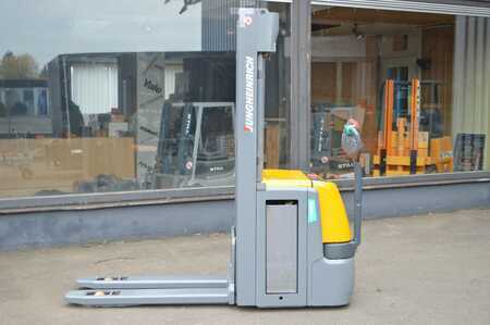 Stacker pedestre 2018  Jungheinrich EJC 214z (2)