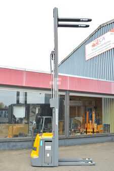 Stacker pedestre 2018  Jungheinrich EJC 214z (3)