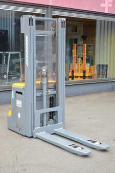 Stacker pedestre 2018  Jungheinrich EJC 214z (6)