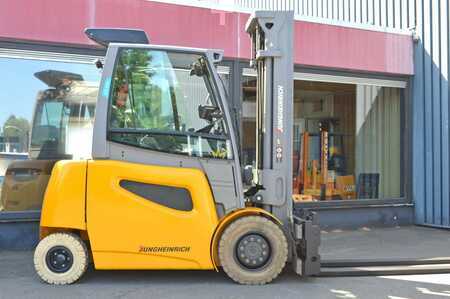Elektro čtyřkolový VZV 2017  Jungheinrich EFG 540k Batterie Bj2020 (1)