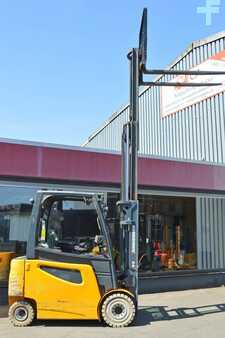 El Truck - 4-hjul 2014  Jungheinrich EFG 425ks (1)